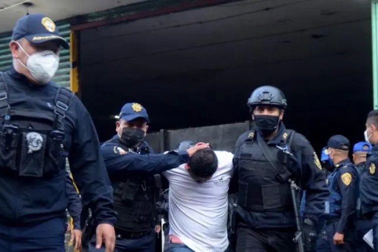 Arrestan en Tepito a presuntos narcomenudistas llamados ‘Los Sinaloas’