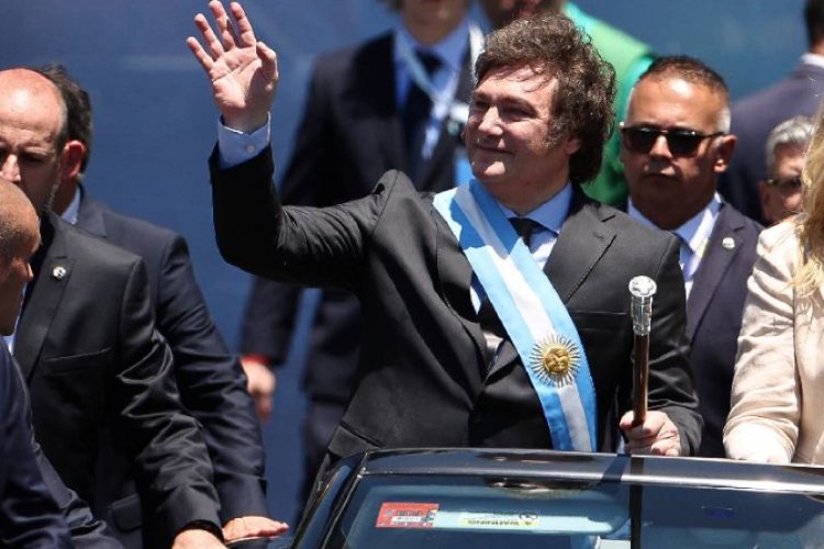 Javier Milei toma protesta como presidente de Argentina