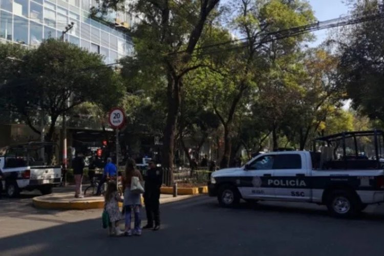 Asesinan a hombre afuera de un banco tras oponerse a asalto en la CDMX