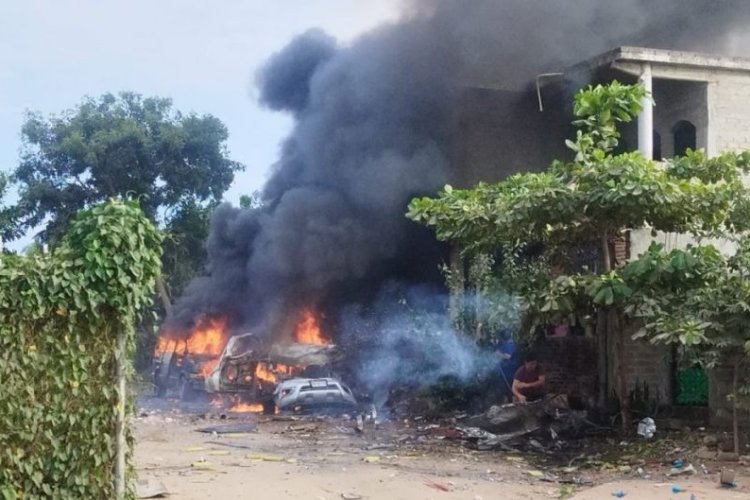 Camioneta con pirotecnia explota en Lázaro Cárdenas, Michoacán