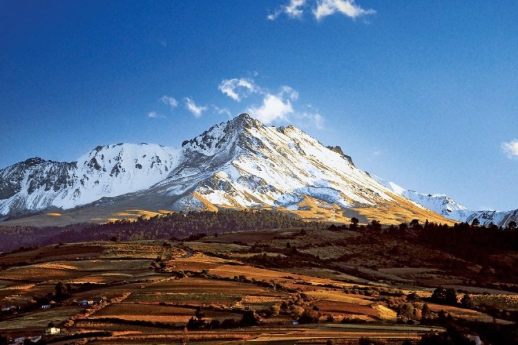 Autoridades cierran acceso a Nevado de Toluca