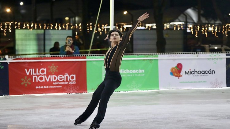 Patinador Donovan Carrillo inauguró Villa Navideña en Morelia, Michoacán