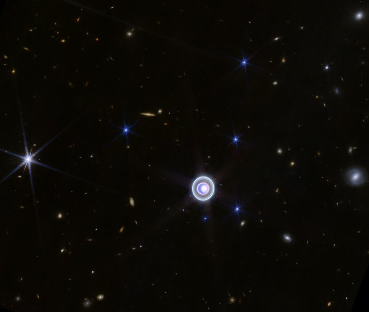 Asombrosa fotografía de Urano tomada por el telescopio James Webb