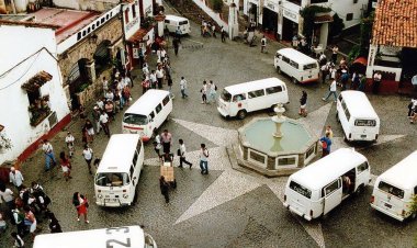 Taxco reactivó servicio de transporte público tras ola de violencia, Guerrero