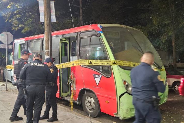 Encuentran mujer sin vida en camión abandonado en la CDMX