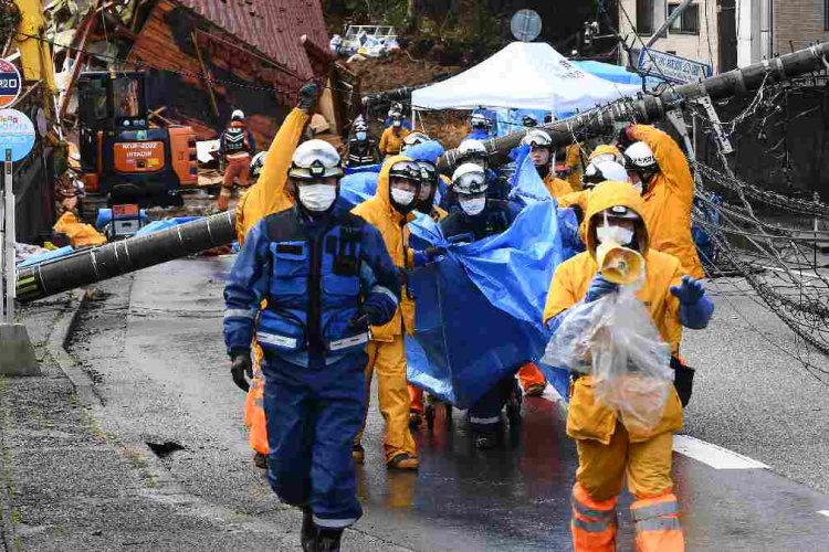 Siguen las labores de rescate, ya suman 126 fallecidos tras terremoto en Japón
