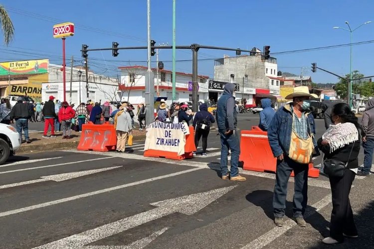 Bloqueos carreteros por injusticias