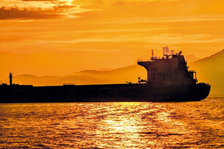 Desafía guerrilla a superpotencia: Hutíes bloquean el mar rojo