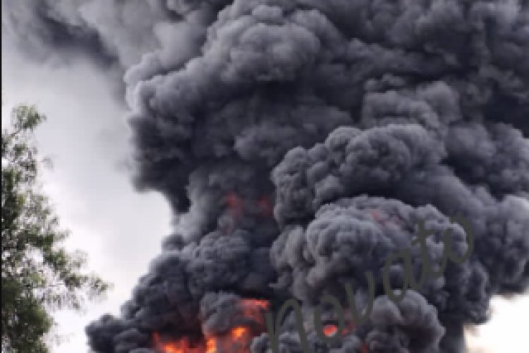 Reportan fuerte incendio en planta recicladora, Valle de Chalco