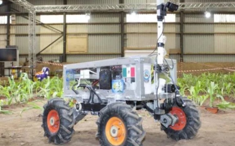 Universitarios desarrollan robot que siembra, riega y aplica fertilizantes