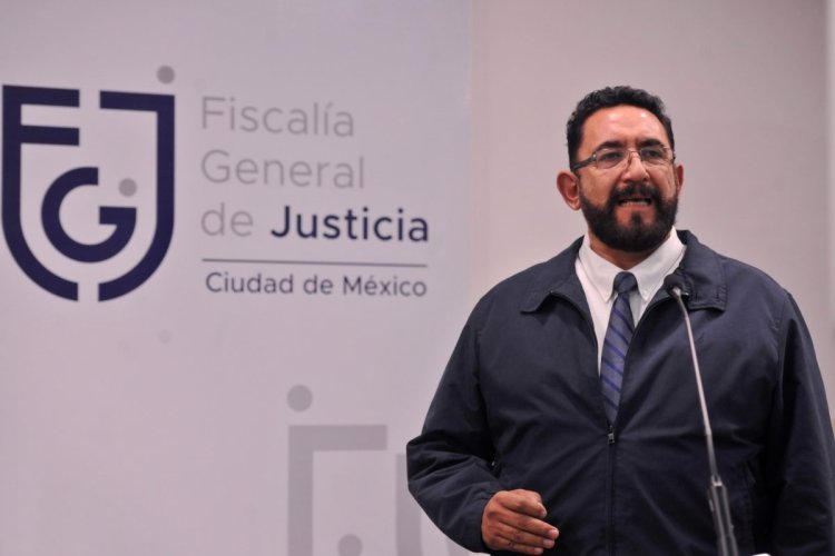 Continúa polémica por acreditación fast track de título universitario de Ulises Lara, nuevo encargado de la Fiscalía CDMX