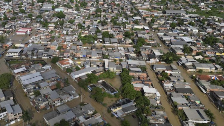 Brasil enfrenta crisis por inundaciones en Río de Janeiro