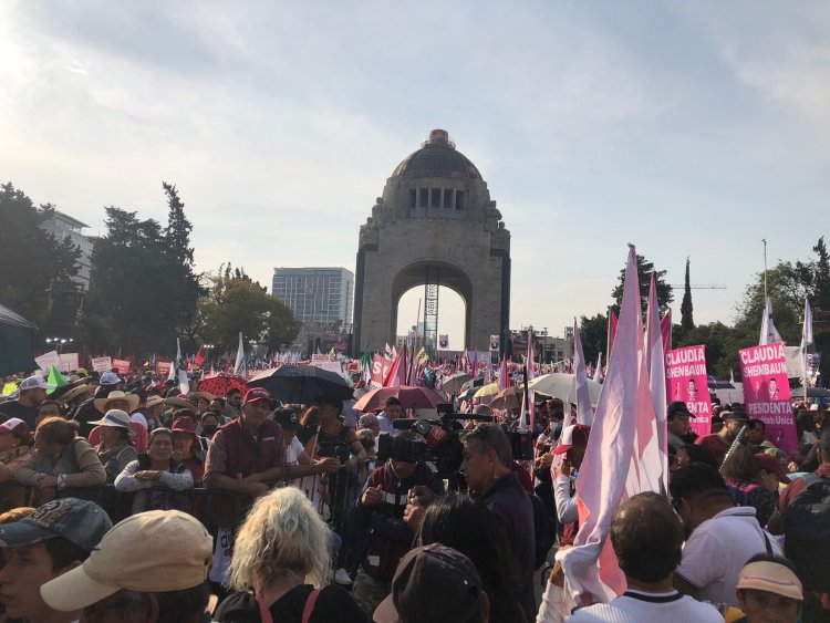 Acarrean morenistas para cierre de Claudia Sheinbaum en Monumento a la Revolución