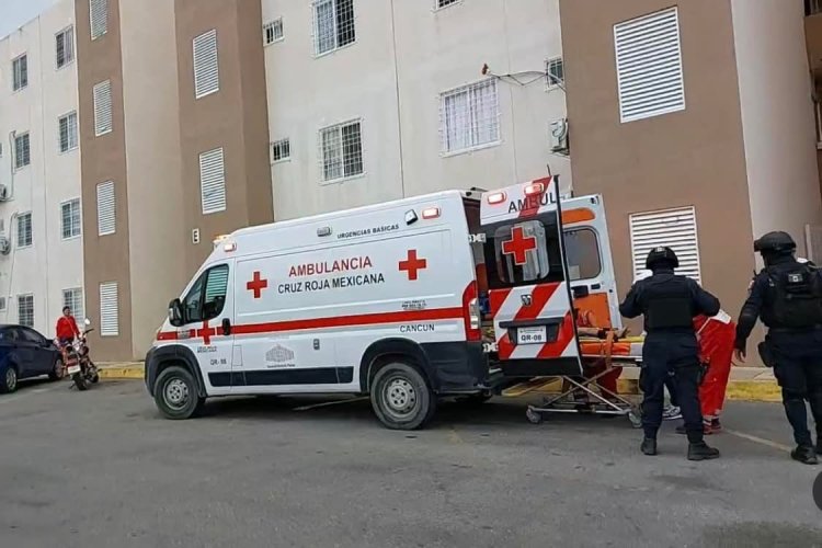 Niño de 4 años gravemente herido en Cancún tras caer de tercer piso