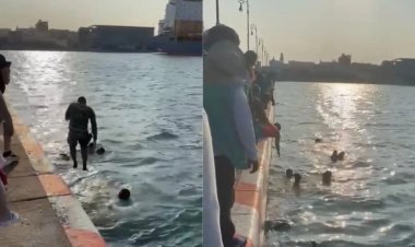 Bebé cae al mar junto con su carriola en Malecón de Veracruz