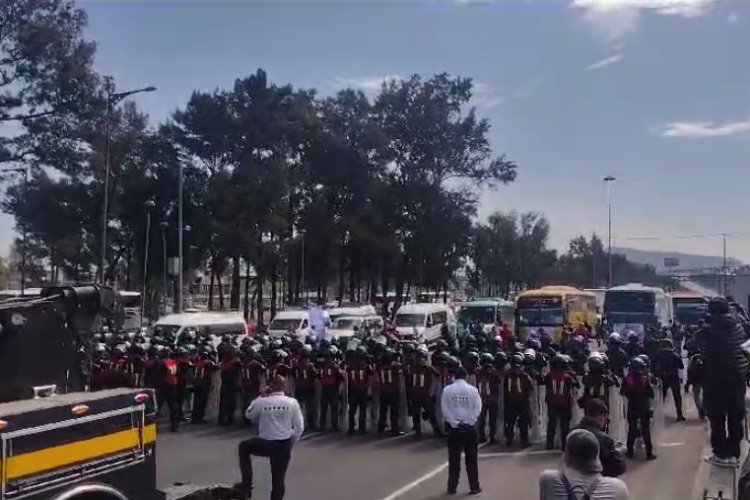 Transportistas se movilizan a nivel nacional para exigir a AMLO mayor seguridad