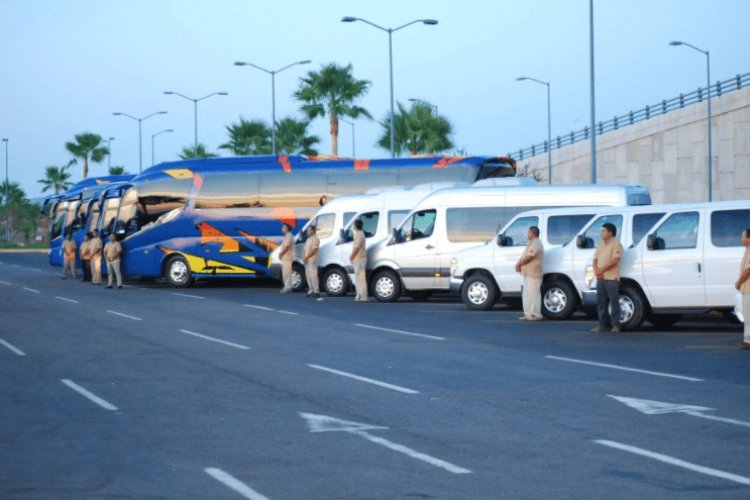 Transportistas turísticos de Los Cabos, denuncian abusos de autoridad