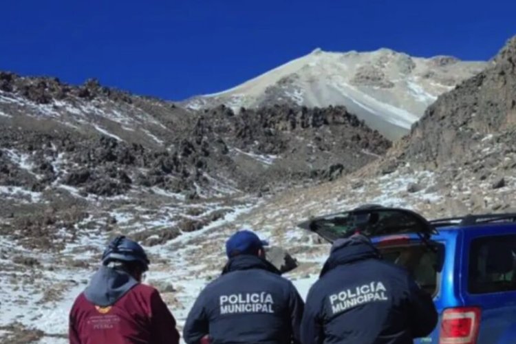 Encuentran con vida a alpinistas que estaban perdidos en el Pico de Orizaba