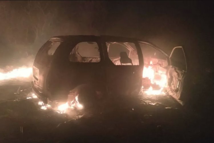 Explota camioneta que robaba combustible en ducto de Pemex en Hidalgo