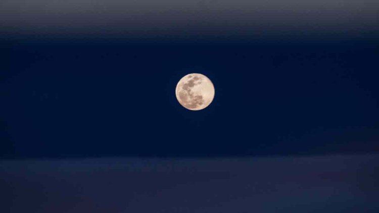 Expertos advierten que la Luna se está encogiendo