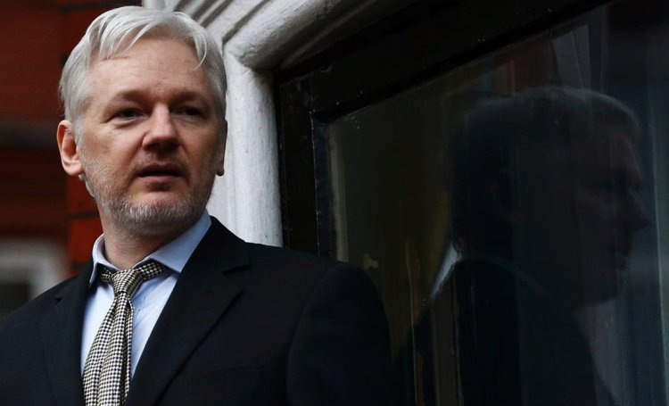 Julian Assange es nombrado ciudadano de honor en Roma, Italia