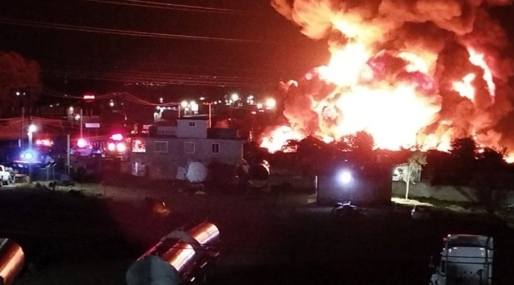 Se incendió corralón de autos confiscados a huachicoleros en Hidalgo