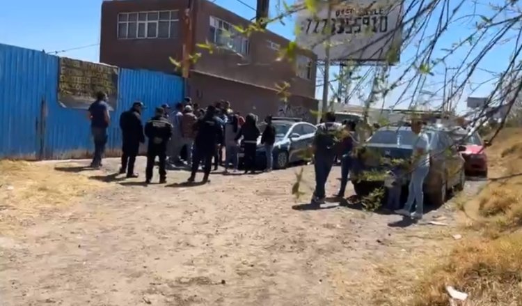 Hallan sin vida y con signos de violencia a velador de corralón de grúas de Toluca