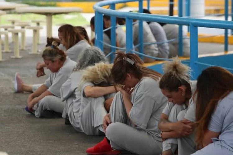 Incremento de mujeres en prisión en México con gobierno de la 4T