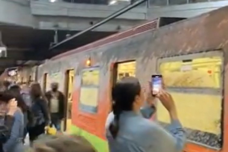 Tren de la Línea 12 del Metro de la CDMX termina con techo lleno de cemento fresco