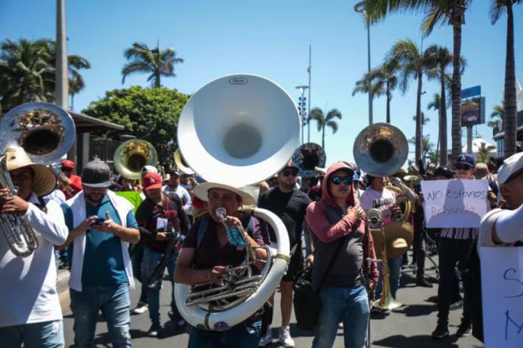 Buscan realizar el récord Guinness de la tocada de banda sinaloense más grande del mundo