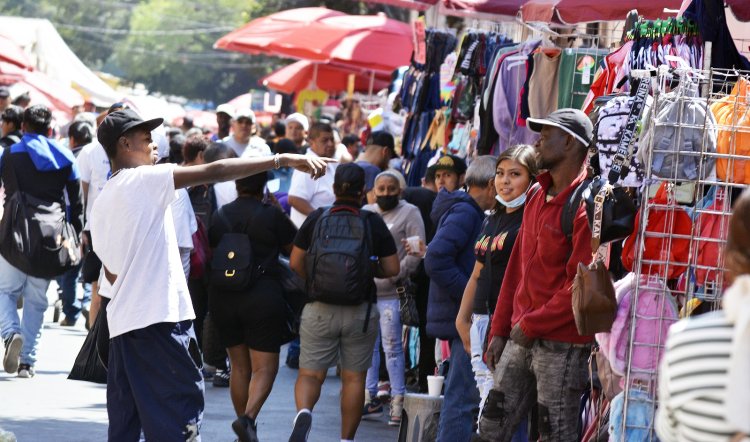 Autoridades y comerciantes del Centro Histórico buscan mejorar la vialidad en Apartado y Argentina