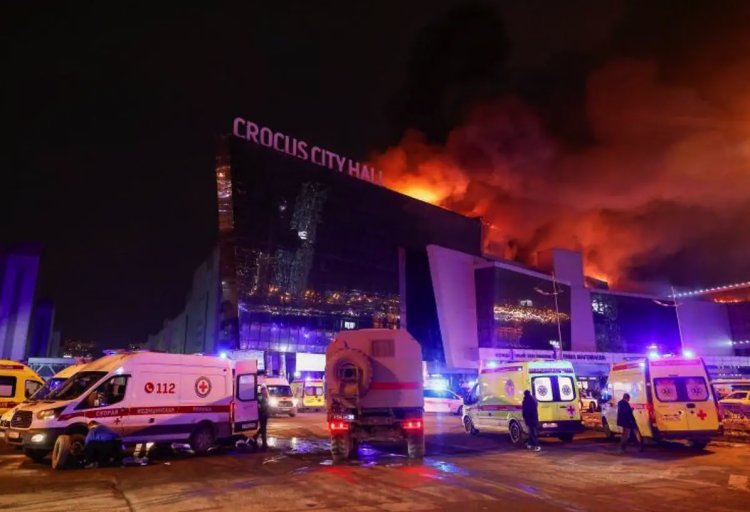 Reportan tiroteo e incendio en sala de conciertos en Moscú