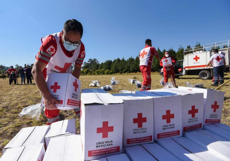 Instalan centro de acopio en apoyo de brigadistas que combaten incendios forestales