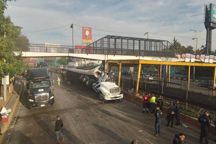 Suspenden servicio de Línea 5 del Metro por volcadura de tráiler