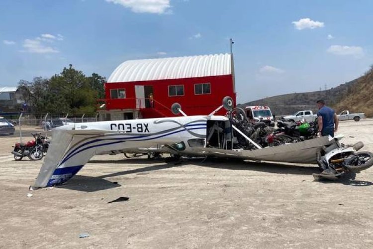 Tres personas resultaron lesionadas por caída de avioneta en el Edomex