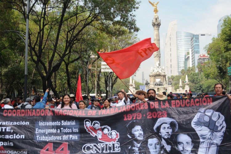 CNTE anuncia paro indefinido de labores luego de trabas en reunión con AMLO