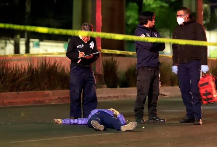 Mujer se lanza desde puente vial del Periférico Sur y muere en la CDMX