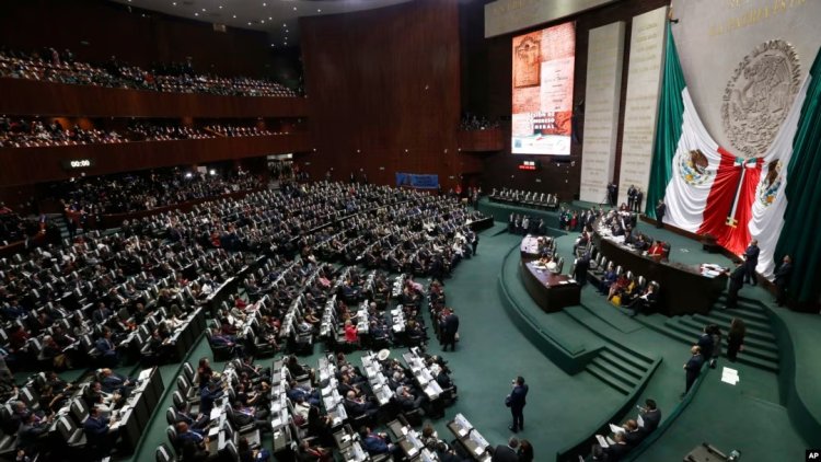 Alistan protestas en la Cámara de Diputados, antes de concluir la LXV Legislatura