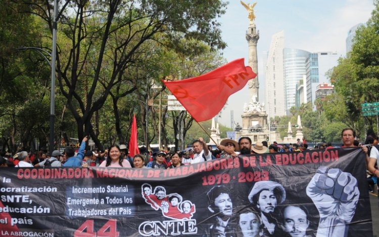 CNTE anuncia paro indefinido de labores luego de trabas en reunión con AMLO