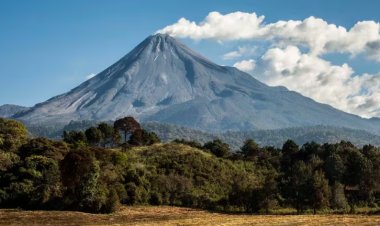 Reportan alerta amarilla en Volcán de Colima
