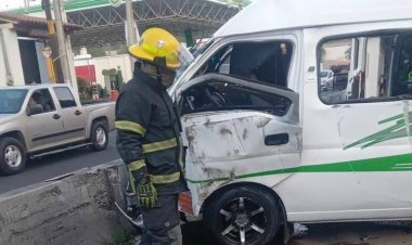 Ocho lesionados deja accidente automovilístico en Atizapán de Zaragoza