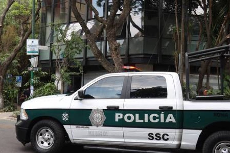 Joven muere electrocutado mientras pintaba una pared en la Condesa