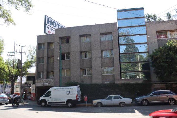 Encuentran a mujer muerta al interior de un hotel en la CDMX