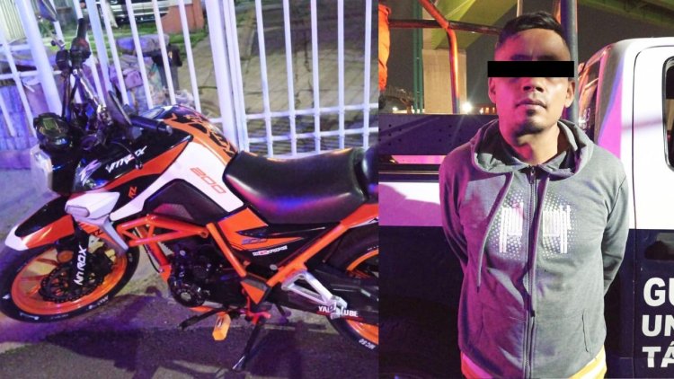Capturan a hombre que viajaba en moto robada en Tecámac, Edomex
