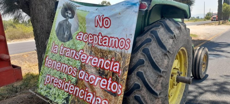 Con caravana, campesinos del Valle del Mezquital demandan reparto justo de las aguas negras