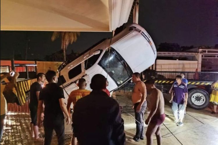 Sepultan a los siete jóvenes que fallecieron ahogados en Coatzacoalcos; por este caso FGE abrió carpeta de investigación