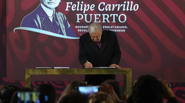 En su última conferencia como presidente, AMLO firma reforma a la Guardia Nacional