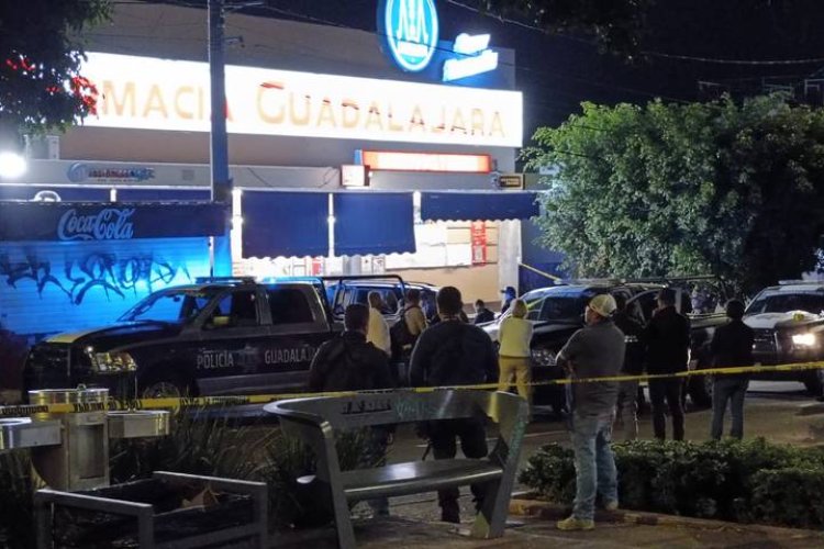 Matan a mando de la fiscalía de Jalisco afuera de una farmacia en Guadalajara