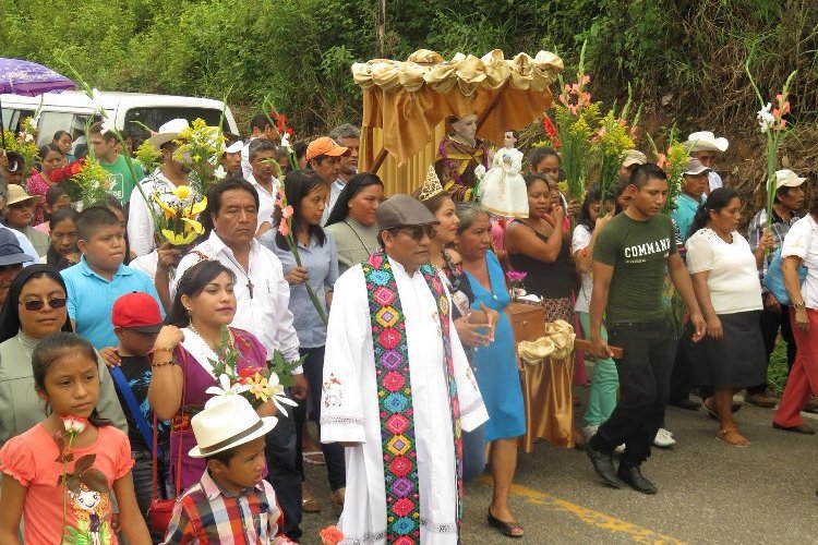 Oposición condena el asesinato del padre Marcelo Pérez, en Chiapas