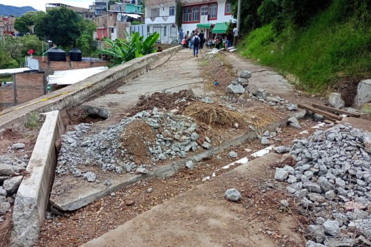 A más de un mes del huracán John, continúan familias damnificadas en Guerrero